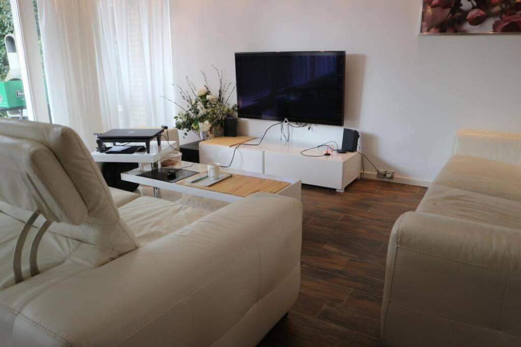 Lake House 74, Luxury Accommodation Ir Sauna Warmond المظهر الخارجي الصورة